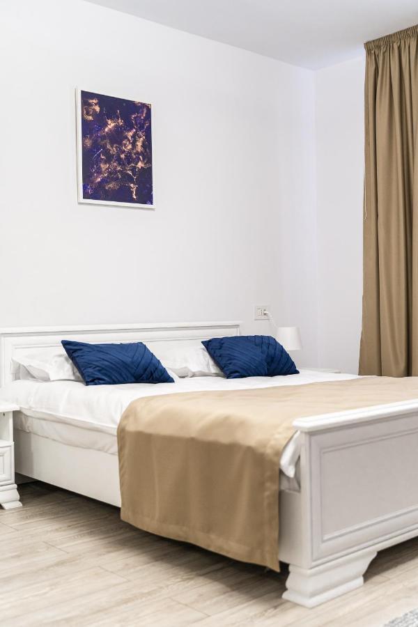 Armada Aparthotel Алба-Юлия Экстерьер фото