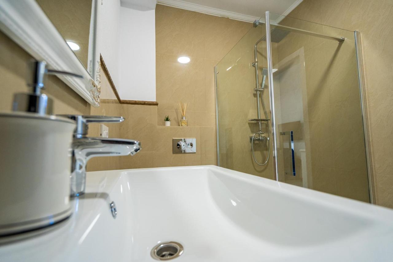 Armada Aparthotel Алба-Юлия Экстерьер фото