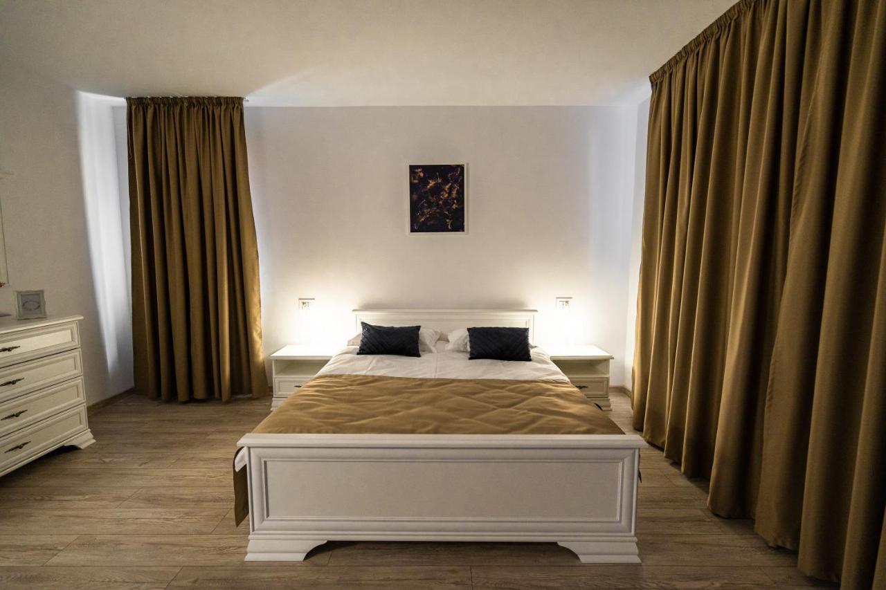 Armada Aparthotel Алба-Юлия Экстерьер фото